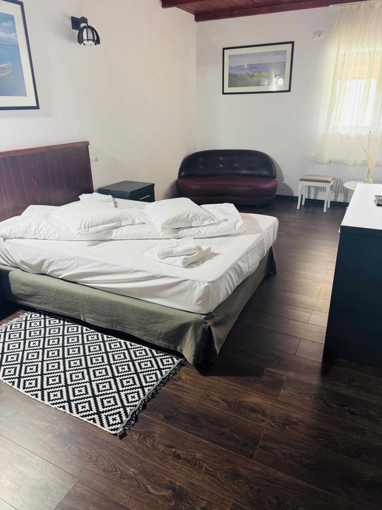 Pastravaria Ursu Farm stay Vinatori-Neamt
