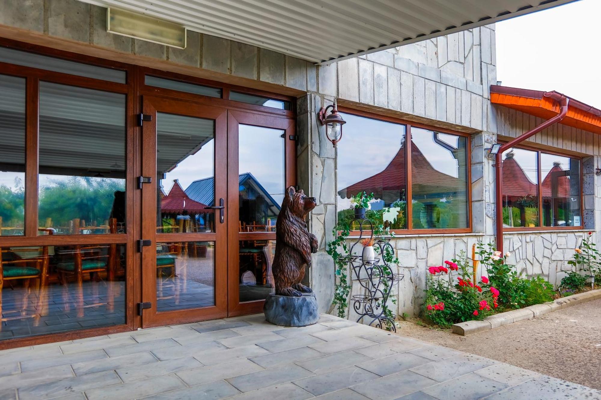 Pastravaria Ursu Séjour à la ferme Vînători-Neamţ